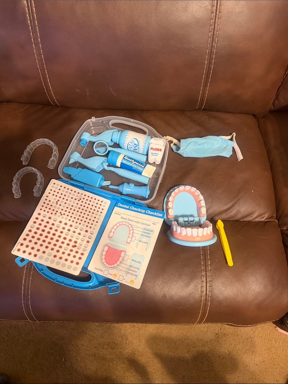 Melissa & Doug Light Blue Play Dentist Kit with Yellow Tooth Tool